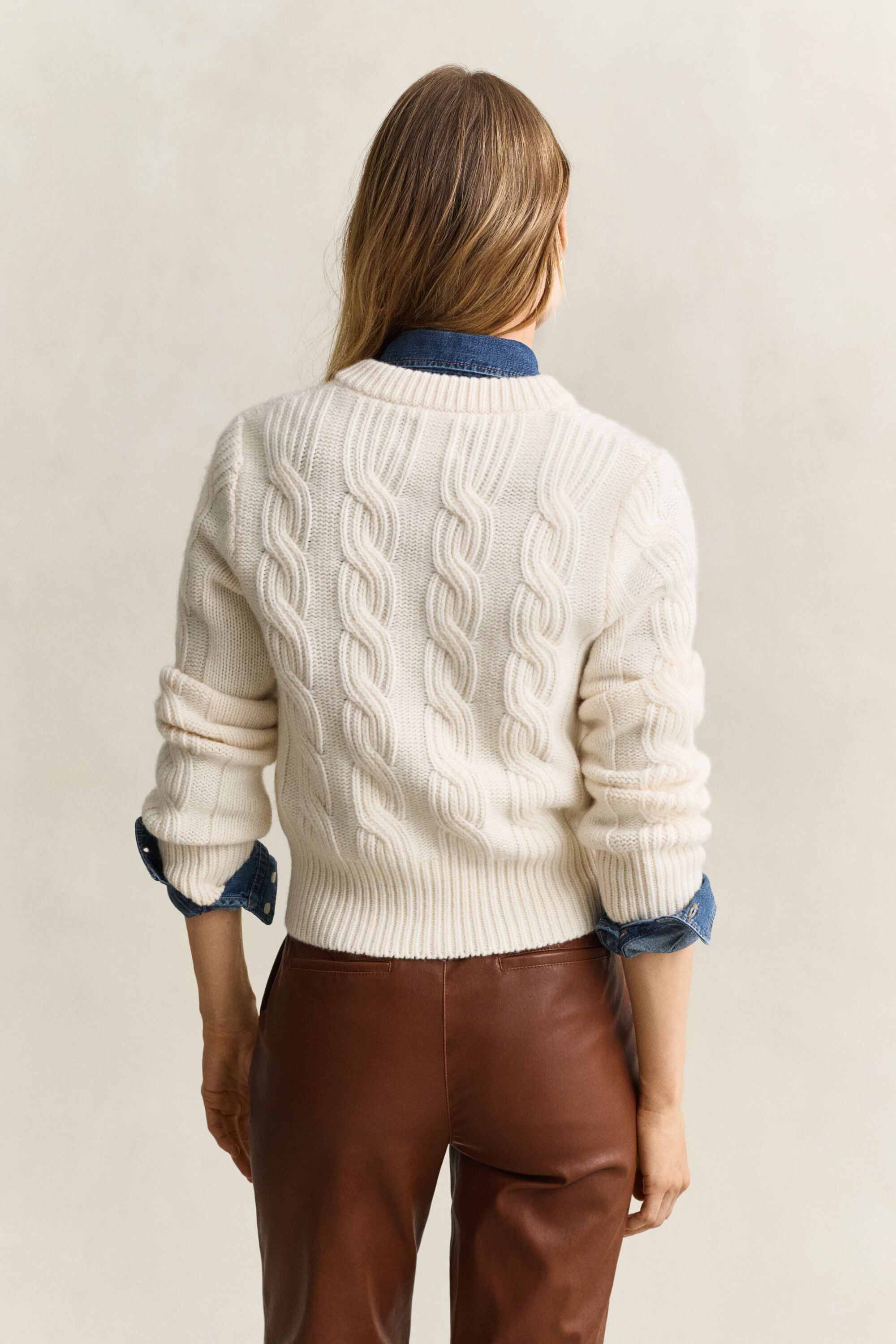 Cardigan in misto lana con lavorazione a trecce