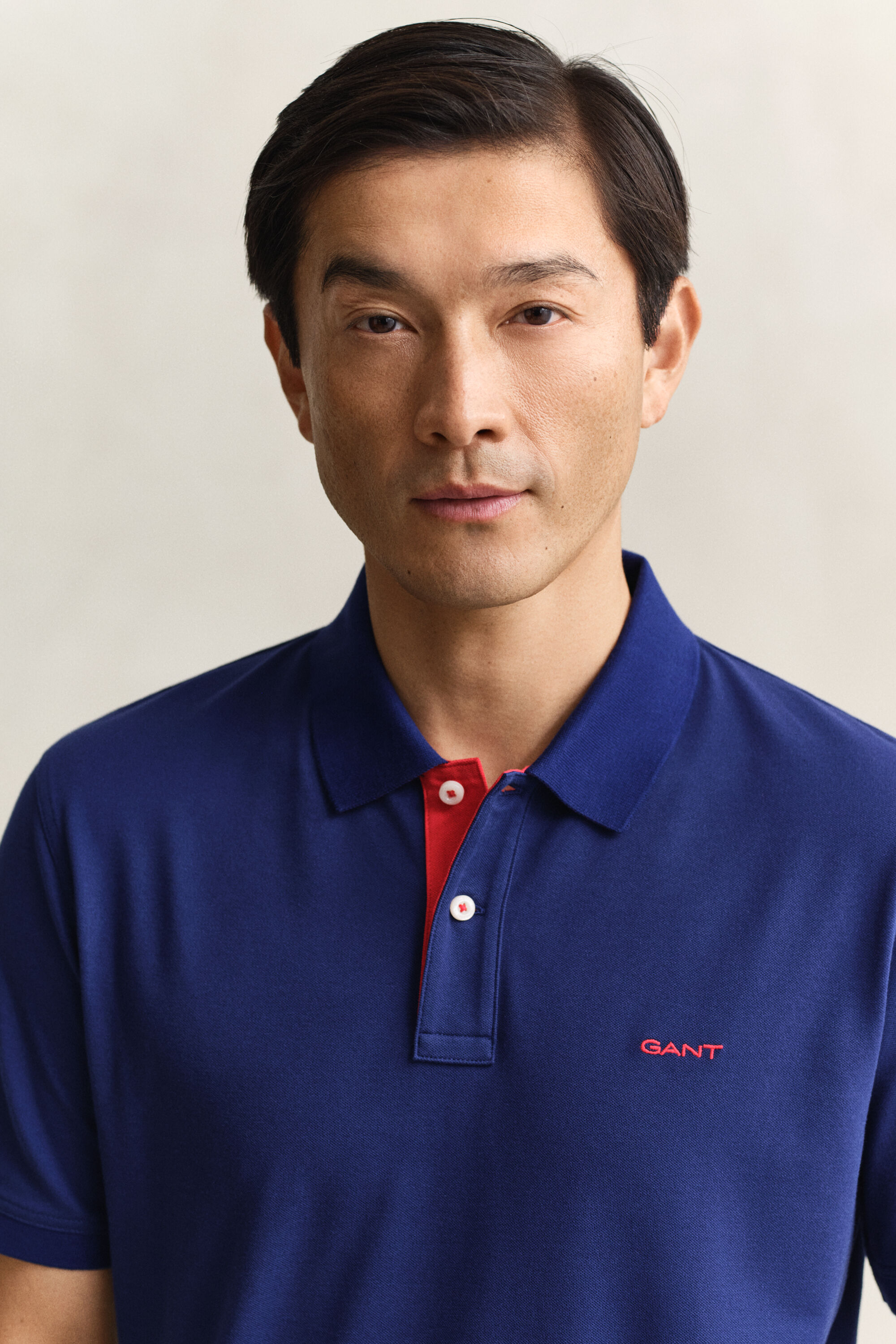 Polo in piqué a contrasto