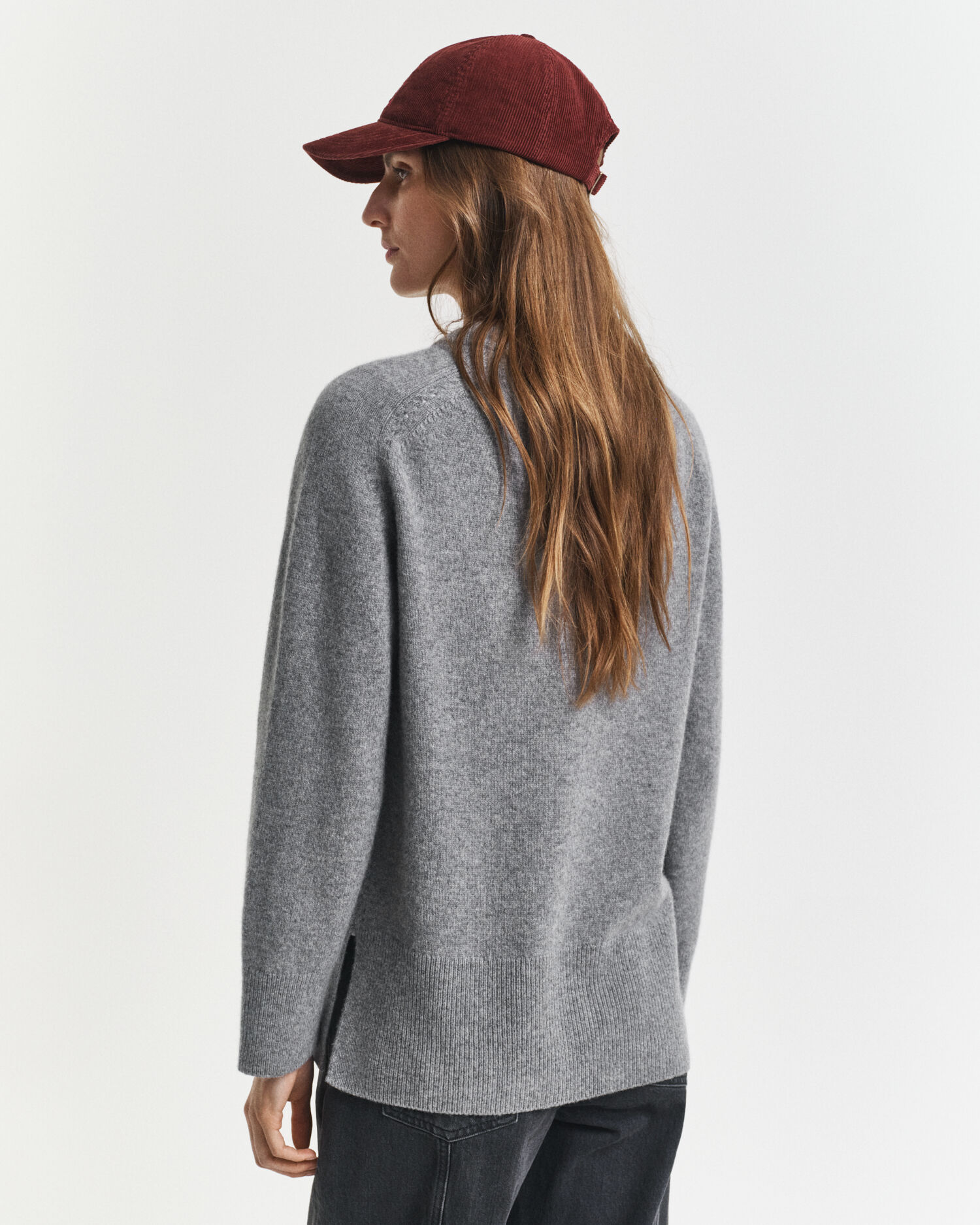 Maglia girocollo in morbida lana misto cashmere