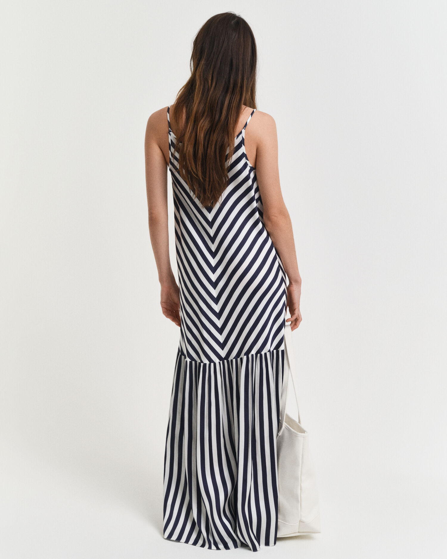 Maxi abito a righe chevron