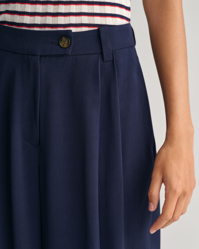 Pantaloni chino a gamba larga a vita bassa loose fit