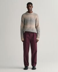 Pantaloni chino con piega e cintura