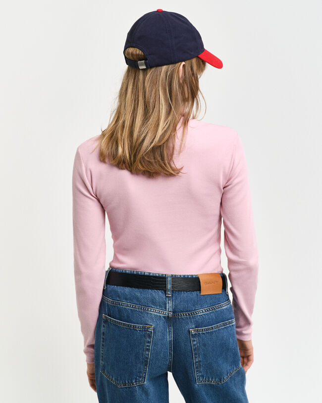 Collo alto e maniche lunghe a coste