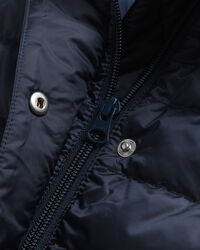 Piumino smanicato leggero