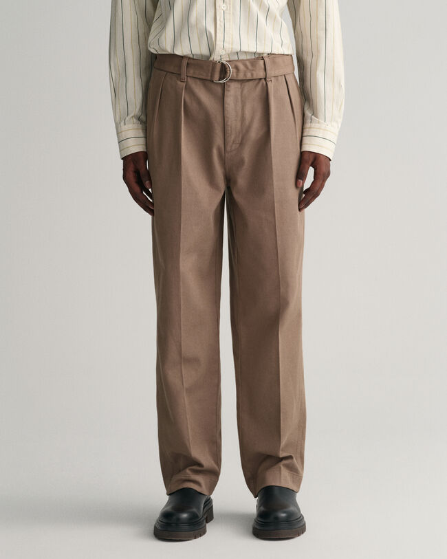 Pantaloni chino con piega e cintura