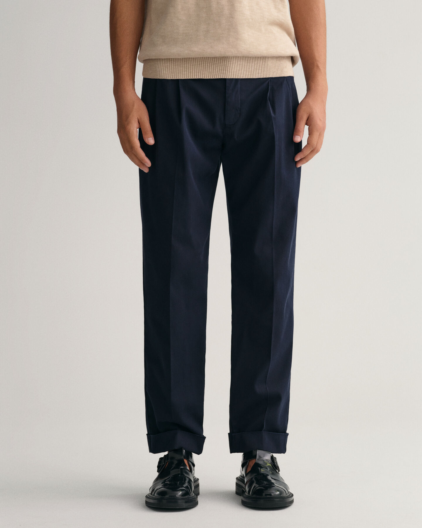 Pantaloni da abito affusolati in cotone relaxed fit