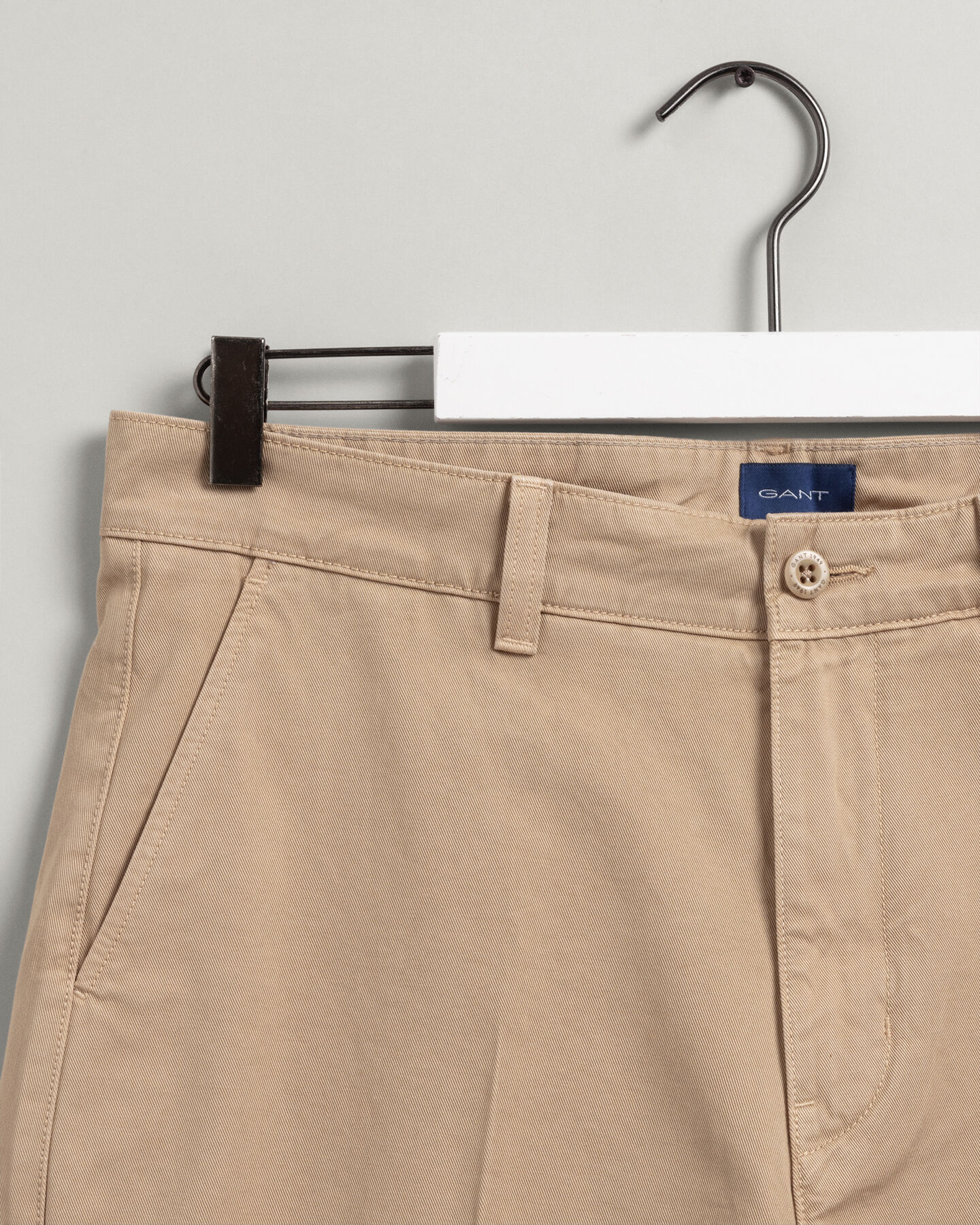 Pantaloni chino in twill di cotone gamba larga
