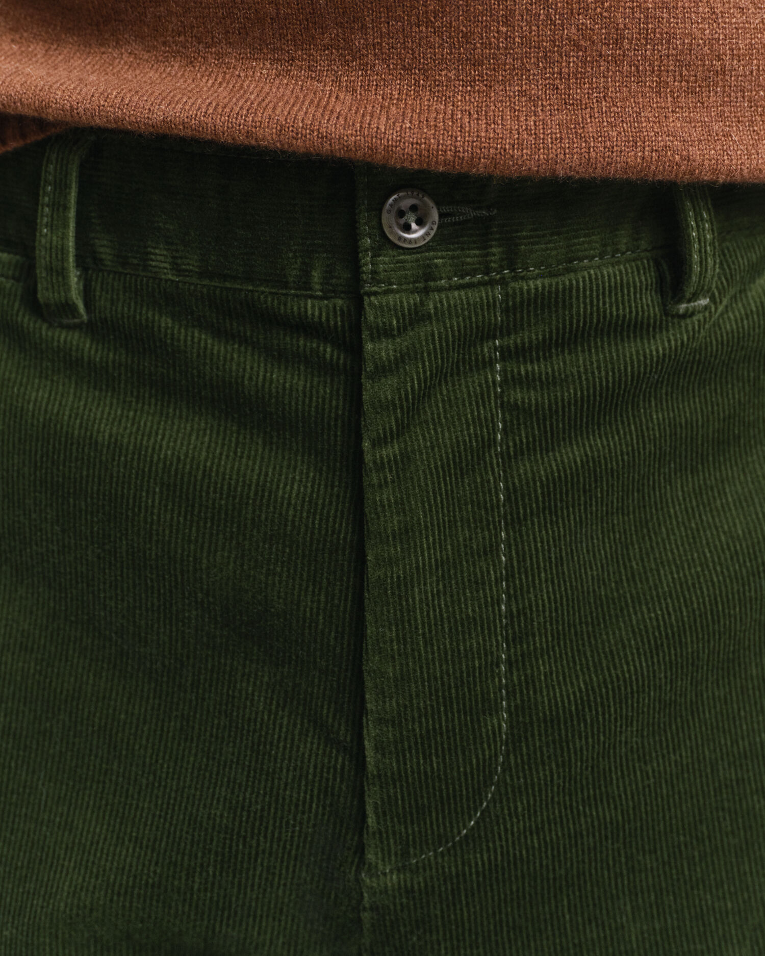 Pantaloni chino in velluto a coste regular fit