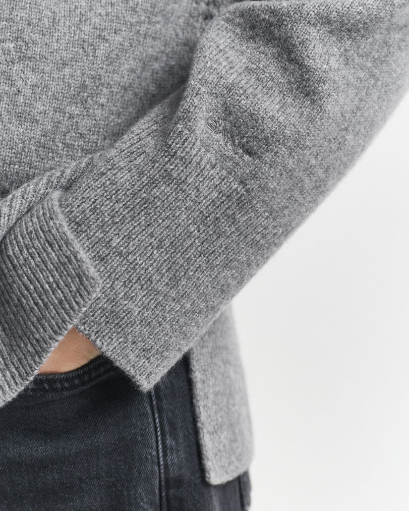 Maglia girocollo in morbida lana misto cashmere