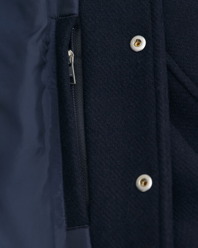 GANT Varsity Jacket in lana Teens