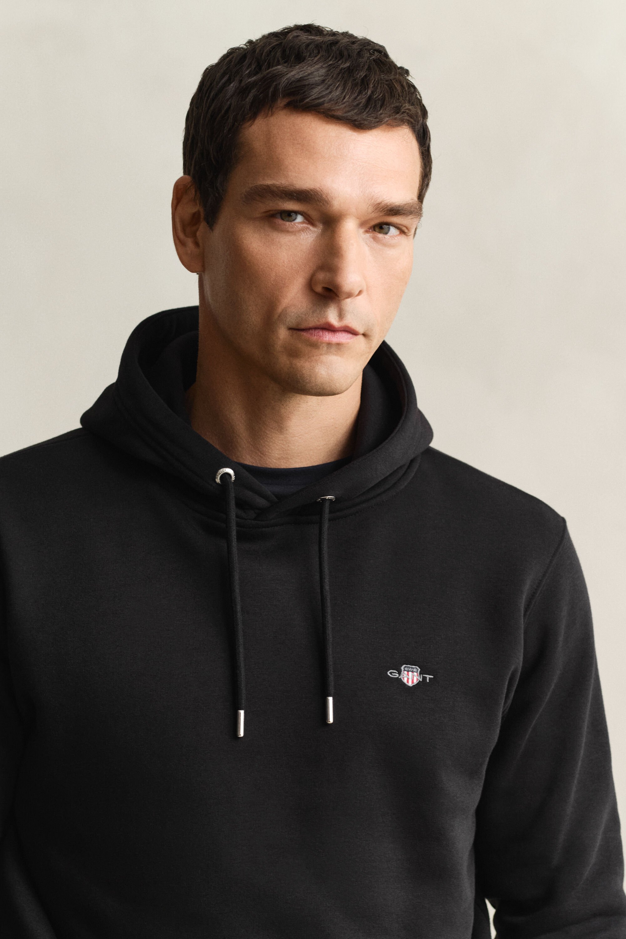 Felpa Shield con cappuccio