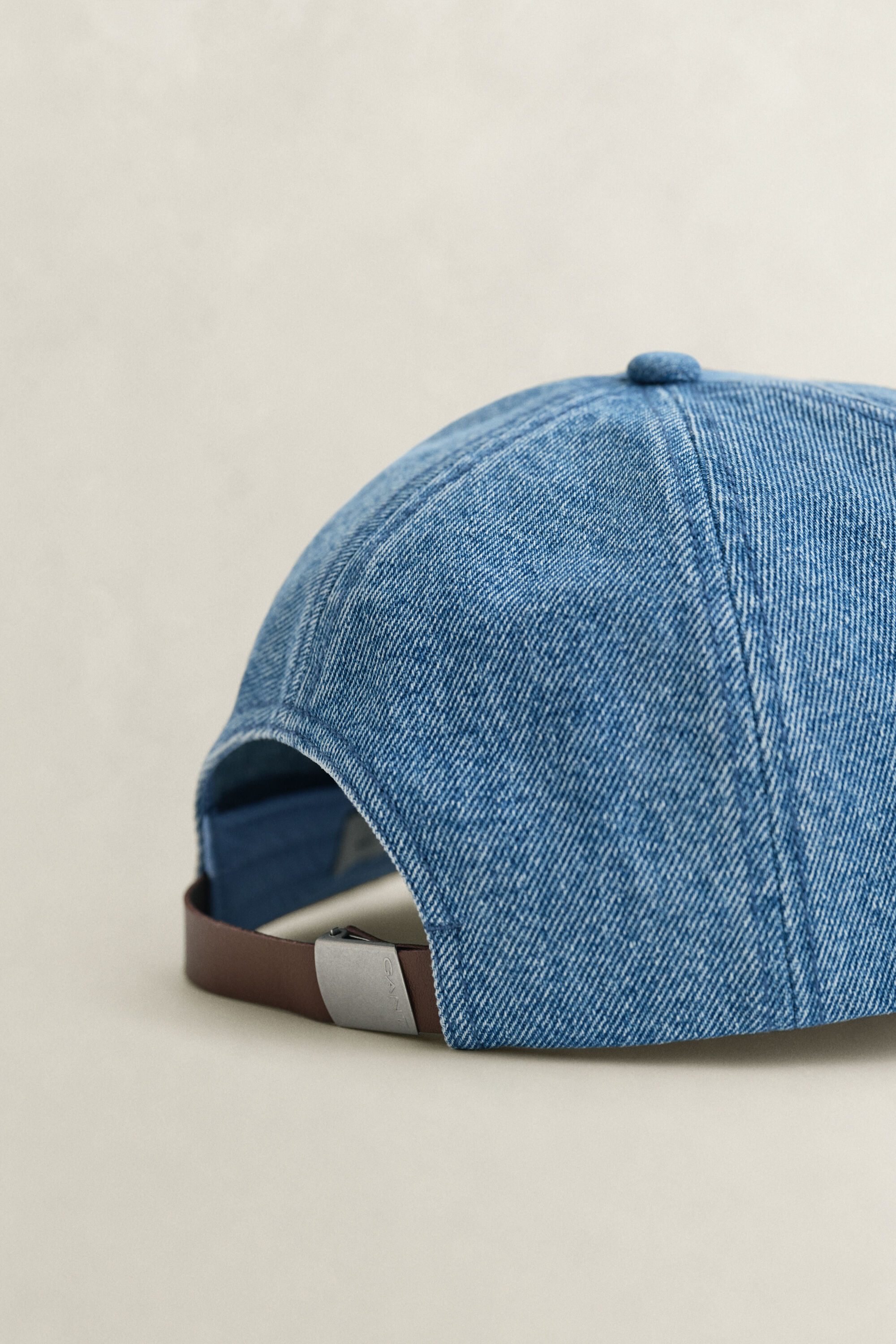 Cappellino di jeans