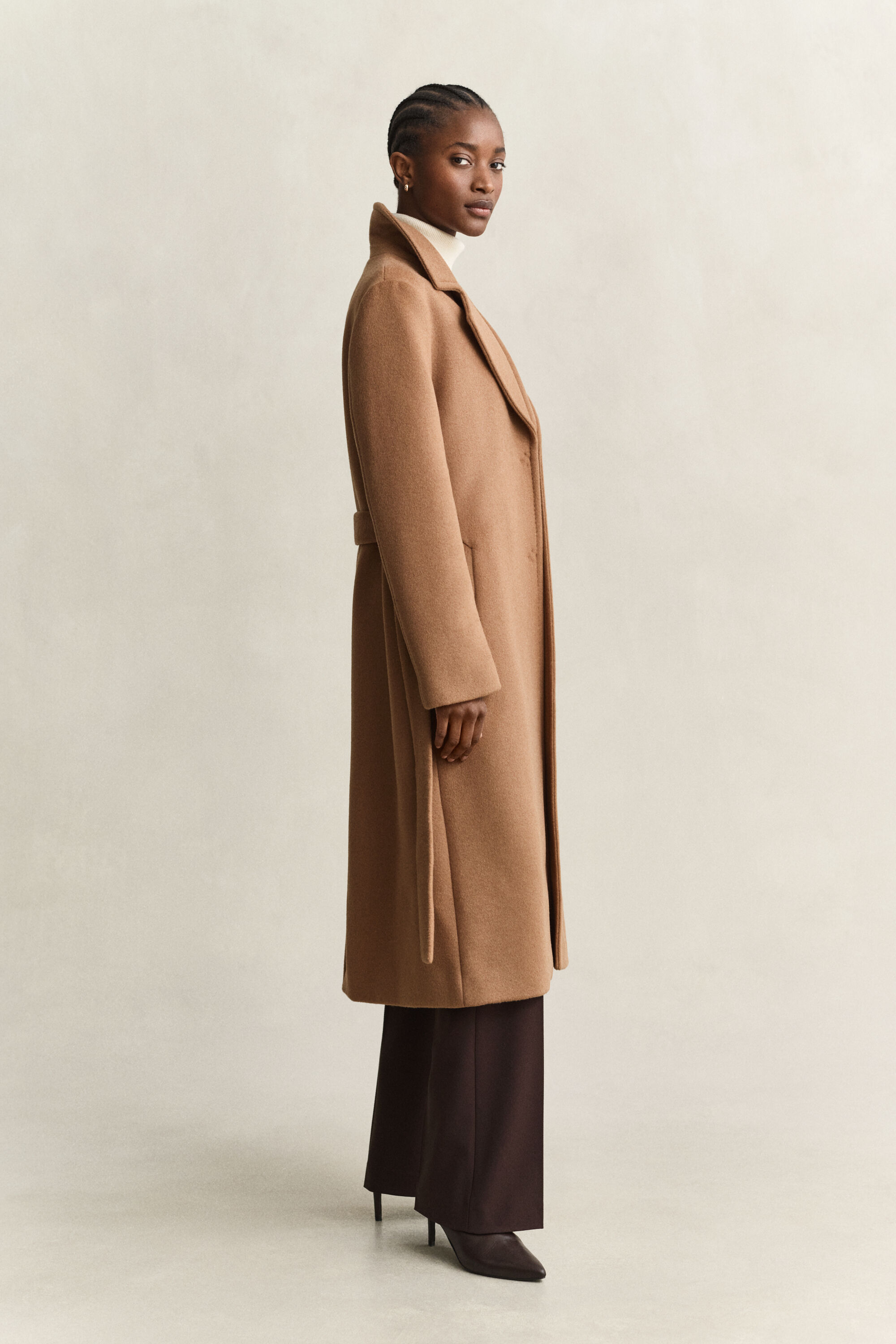 Cappotto con cintura in misto lana