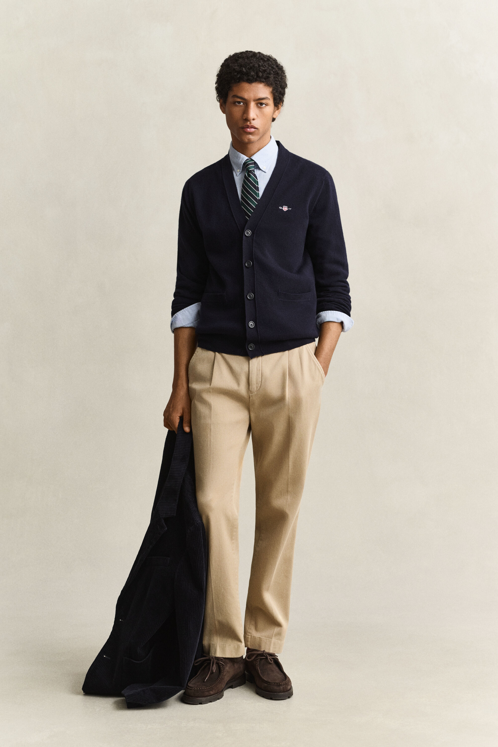 Cardigan con scollo a V in lana d’agnello