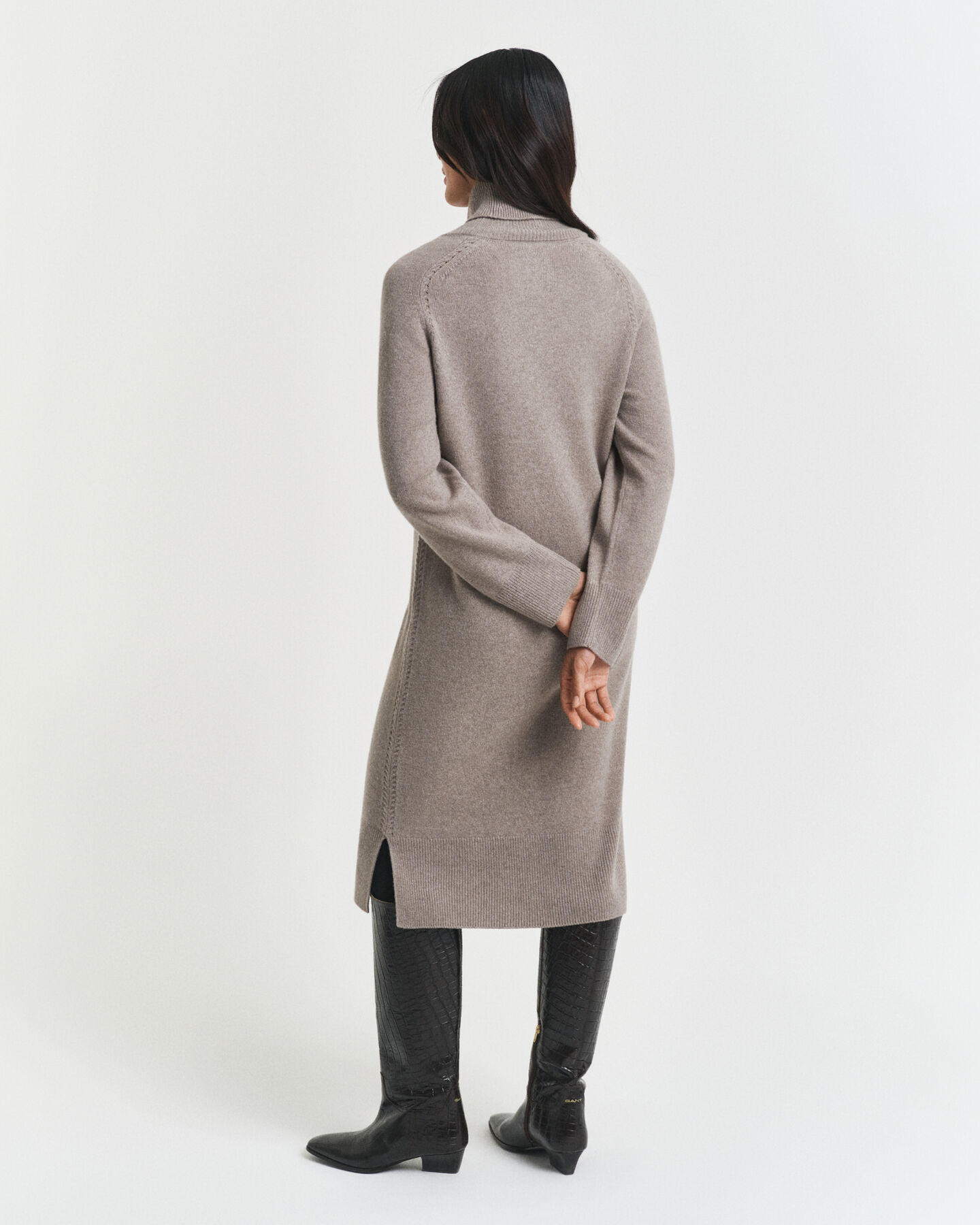 Abito a collo alto con dettagli in maglia