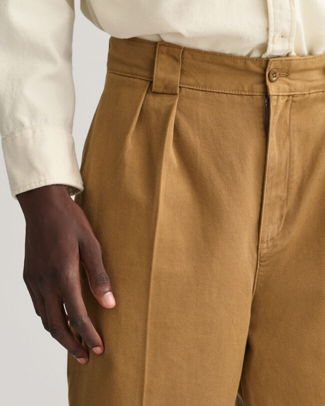 Pantaloni chino in twill con pinces