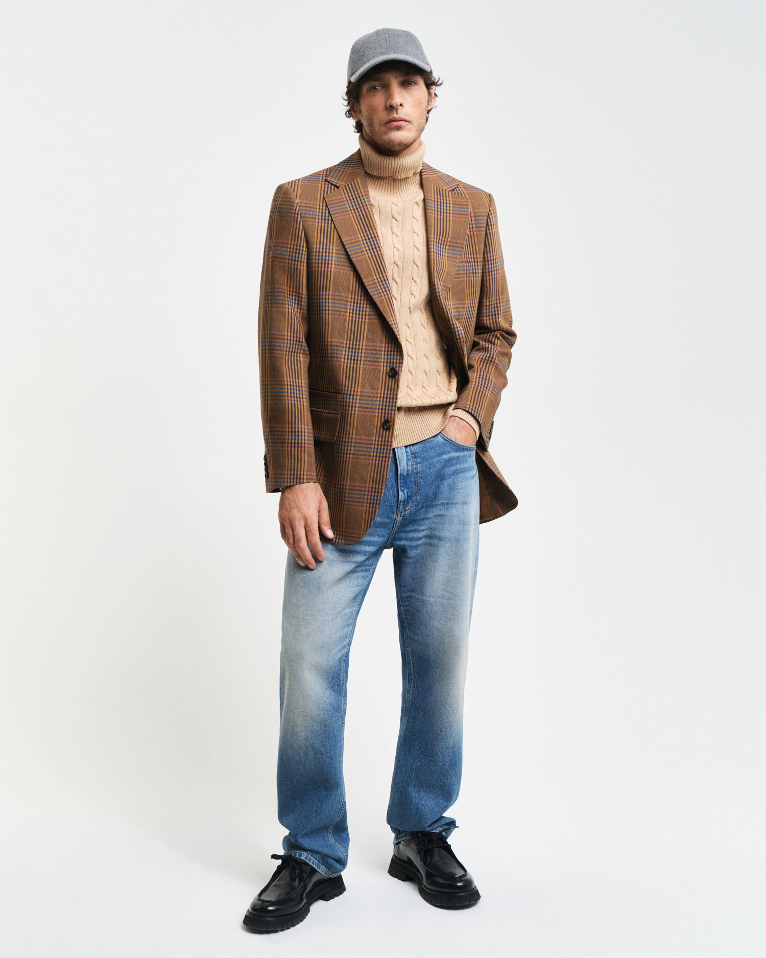 Maglia a collo alto in cotone a trecce