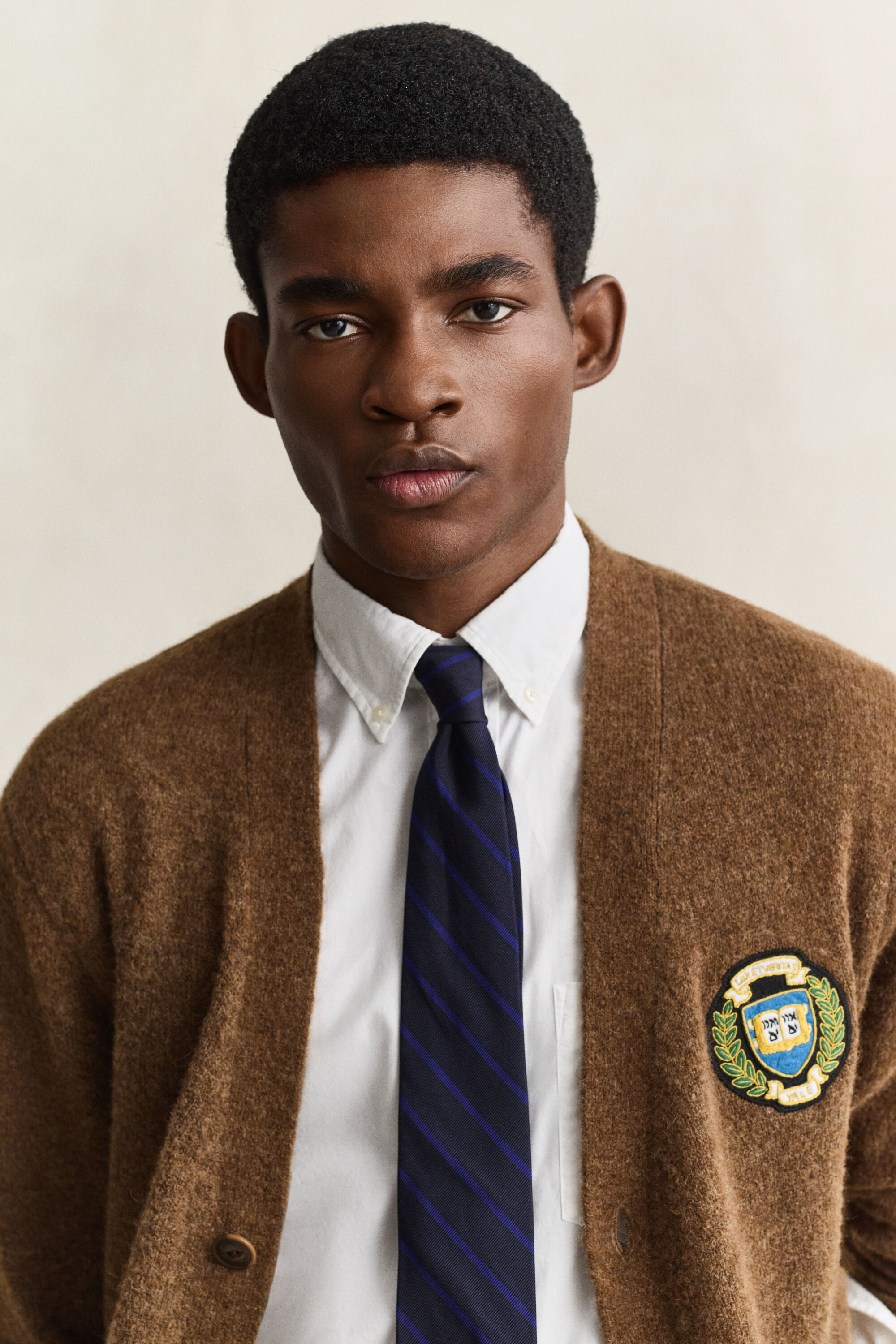 Cardigan Gant x Yale in morbida lana pettinata