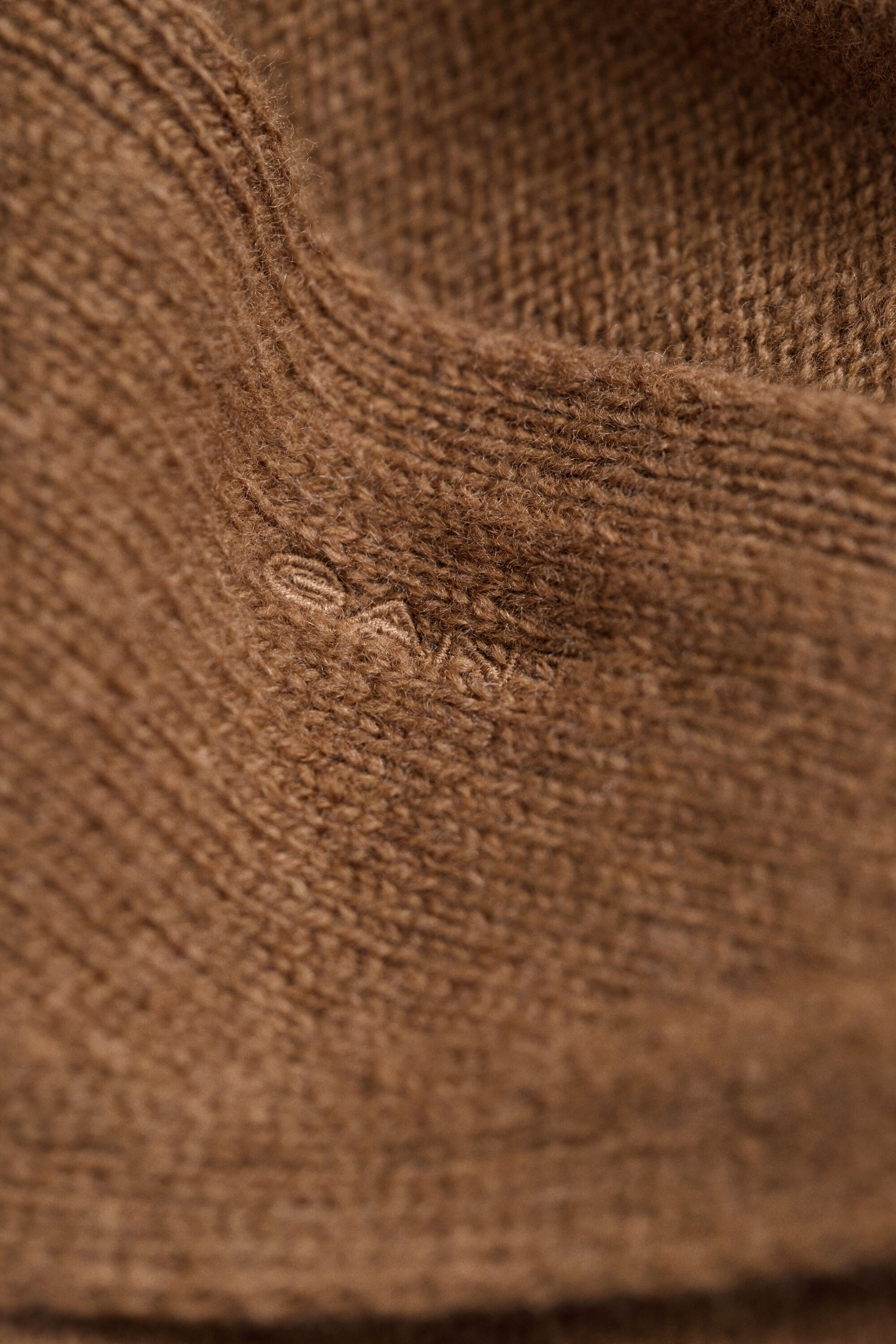 Sciarpa triangolare in lana e cashmere
