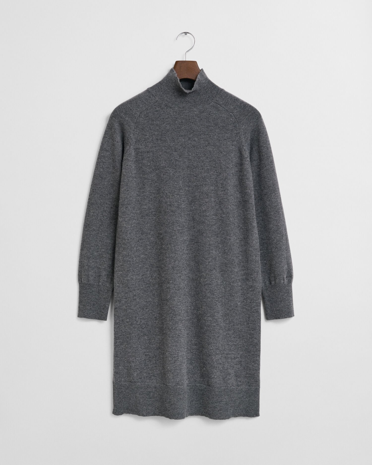 Abito in pregiata e finissima lana d’agnello lavorata a maglia