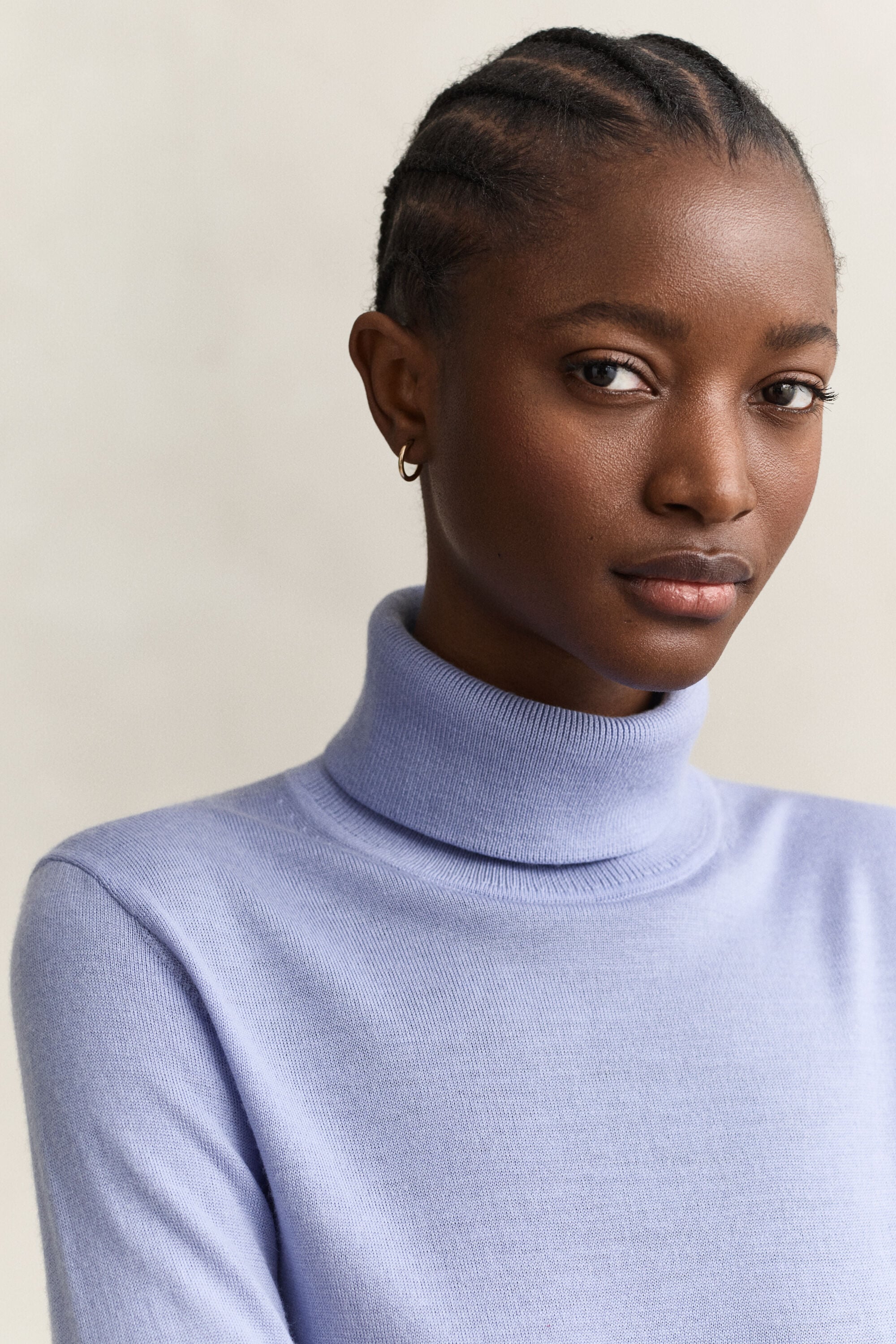 Maglia a collo alto in finissima lana merino