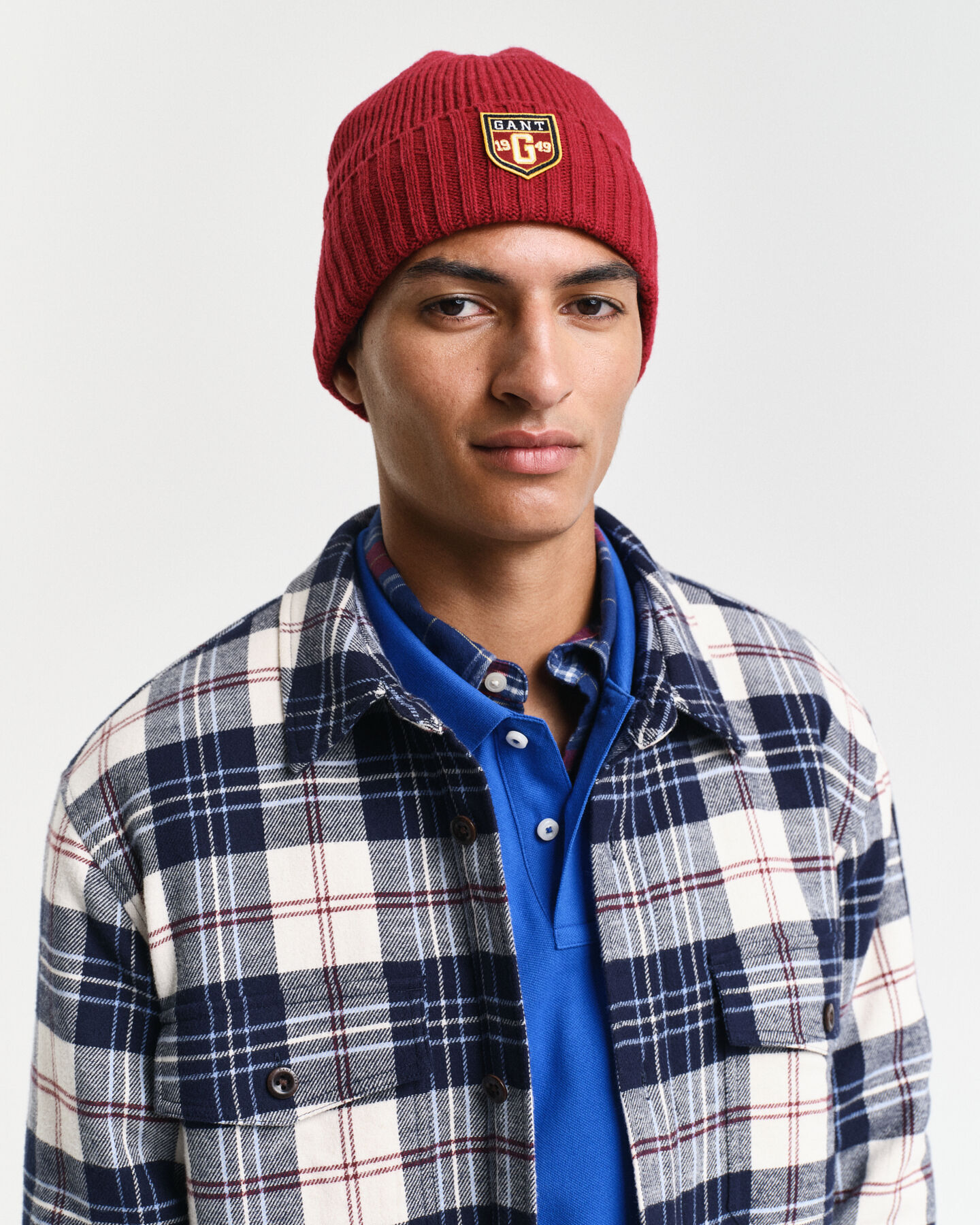 Berretto in lana con stemma