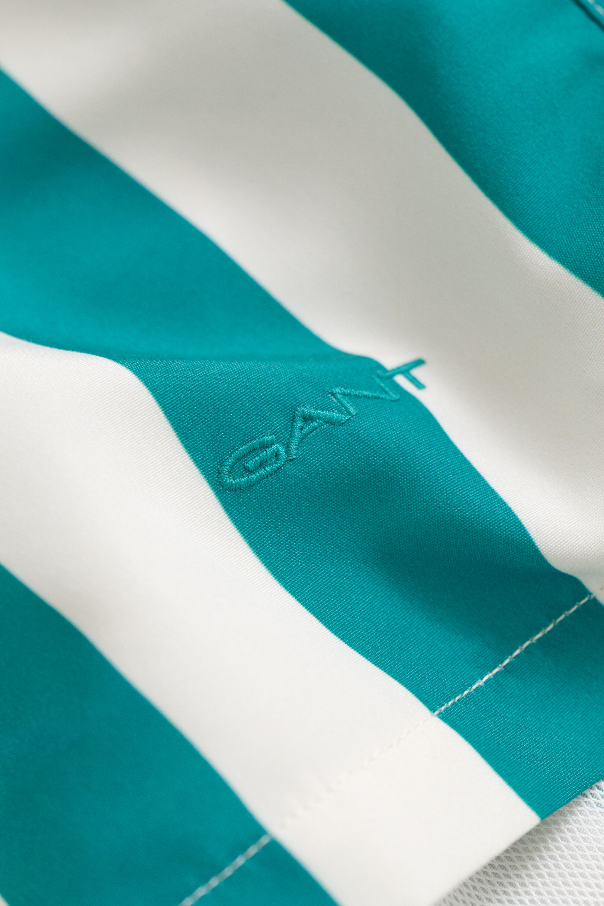 Pantaloncini da bagno a righe larghe