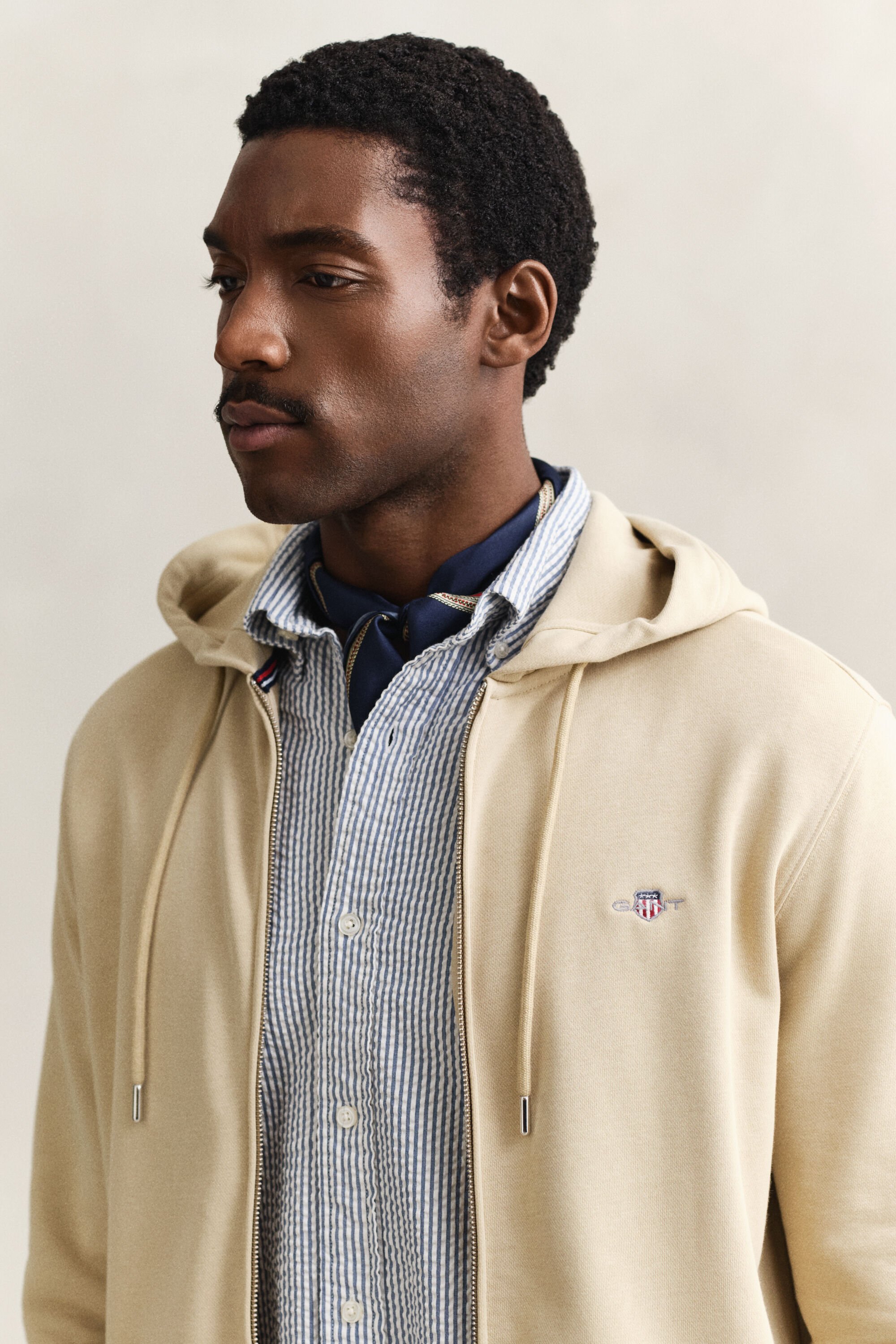 Felpa con cappuccio Shield con zip