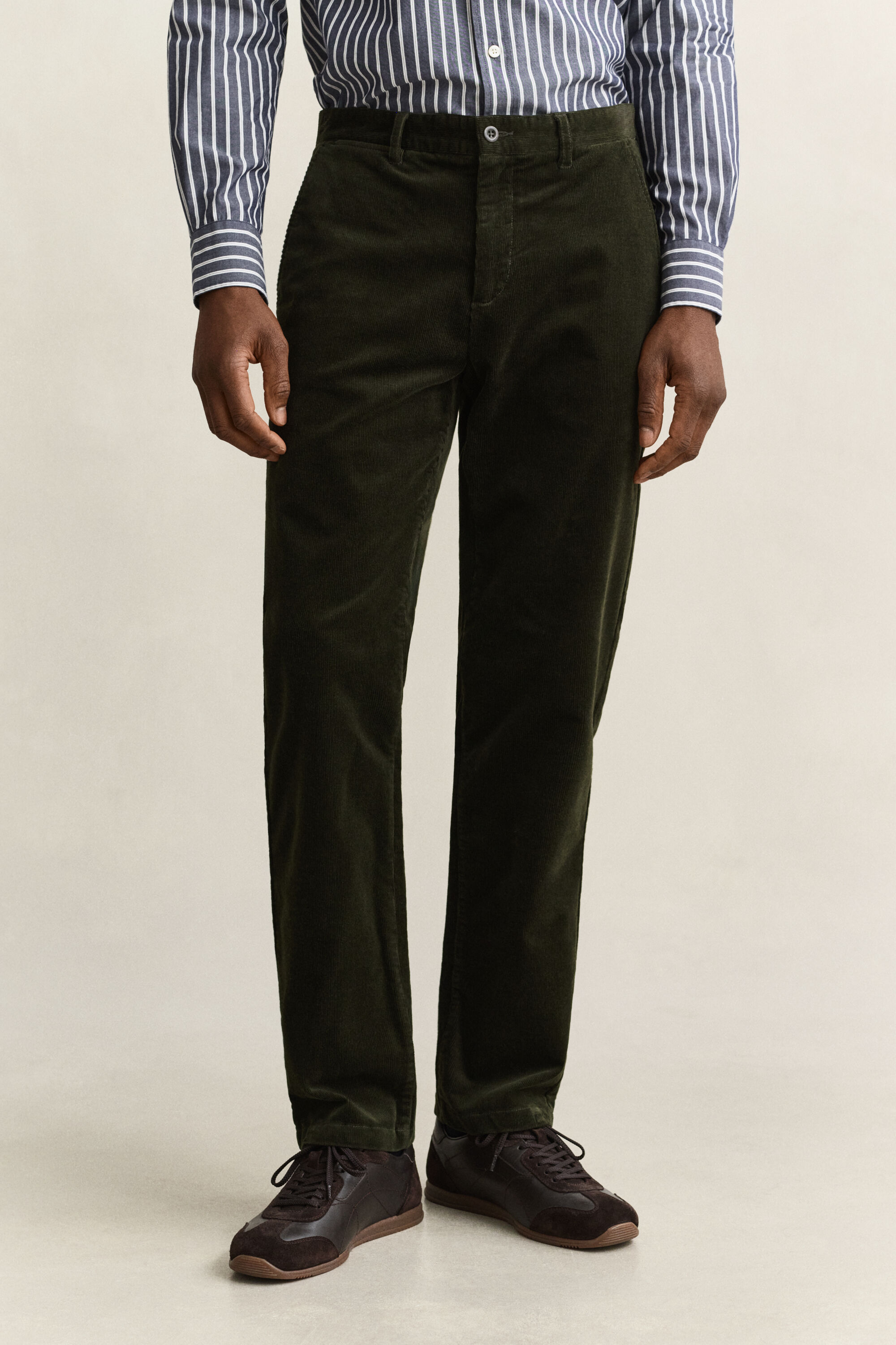 Pantaloni chino in velluto a coste regular