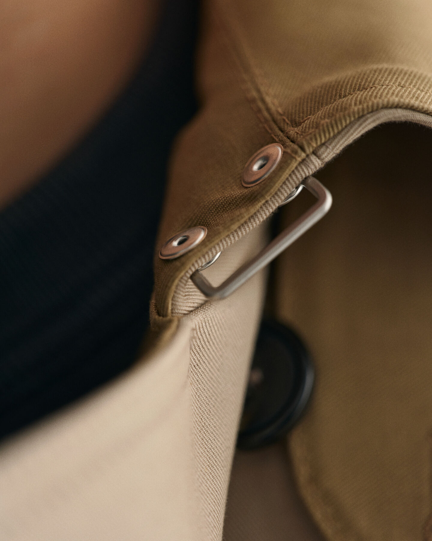 Trench lungo in cotone pesante