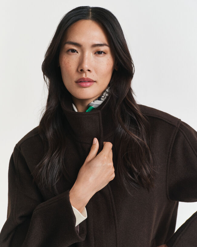 Giacca corta con zip in lana