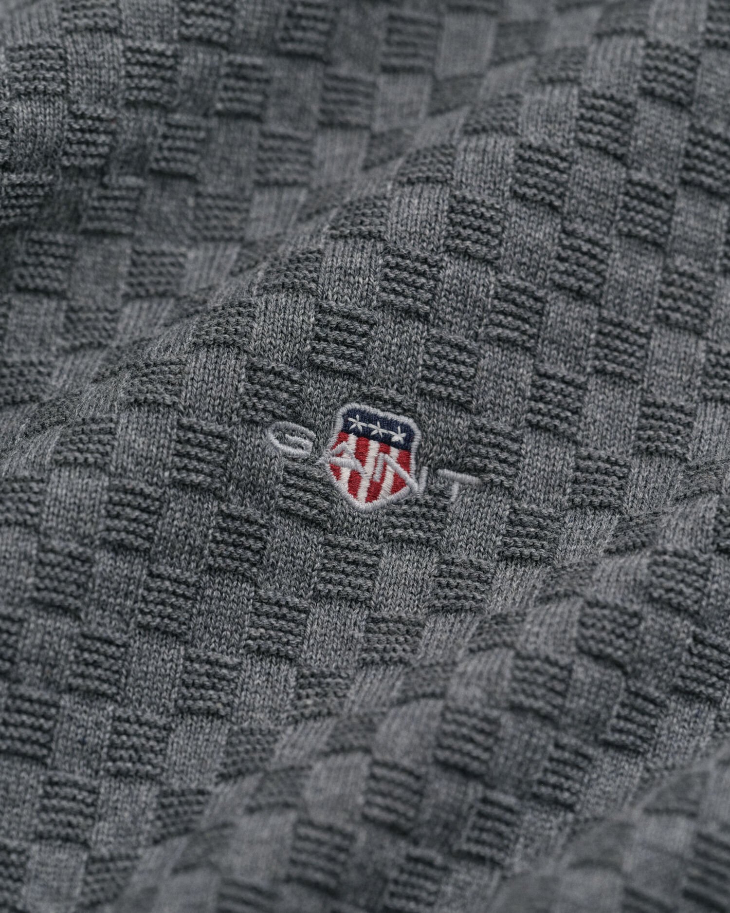 Maglia girocollo con micro texture