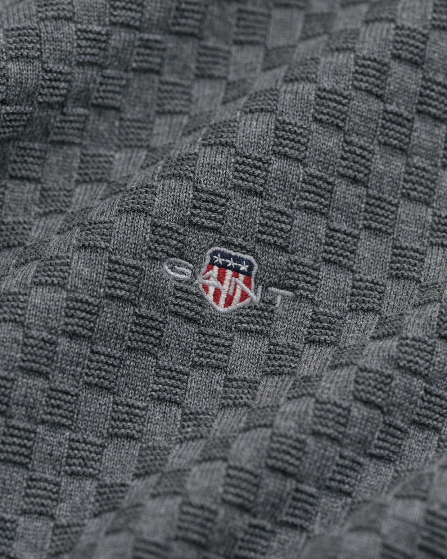 Maglia girocollo con micro texture