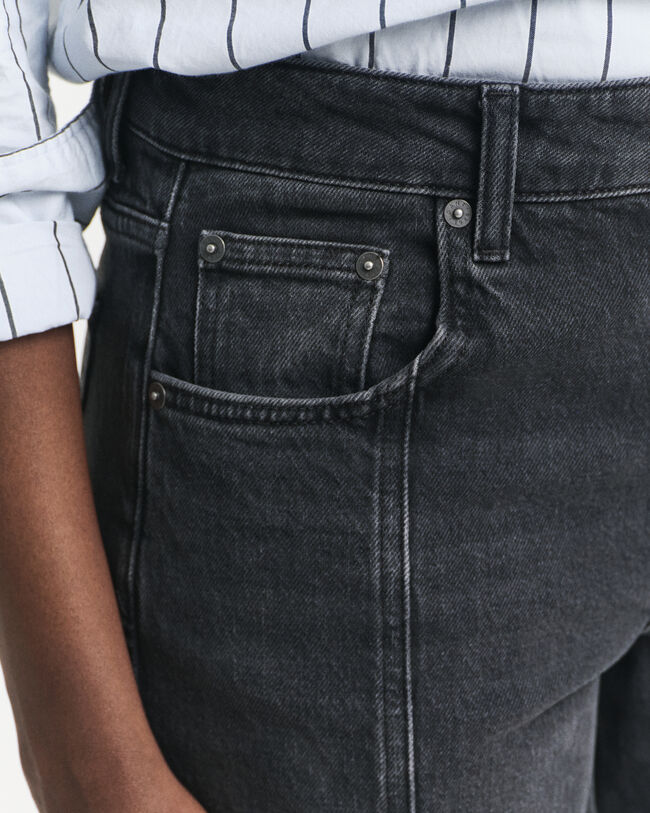 Jeans con cuciture dritte relaxed fit