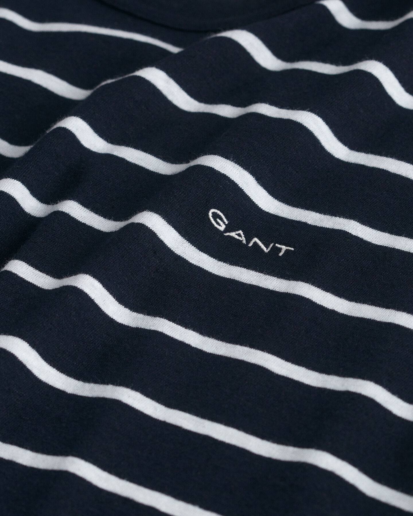 T-shirt in lino e cotone a righe