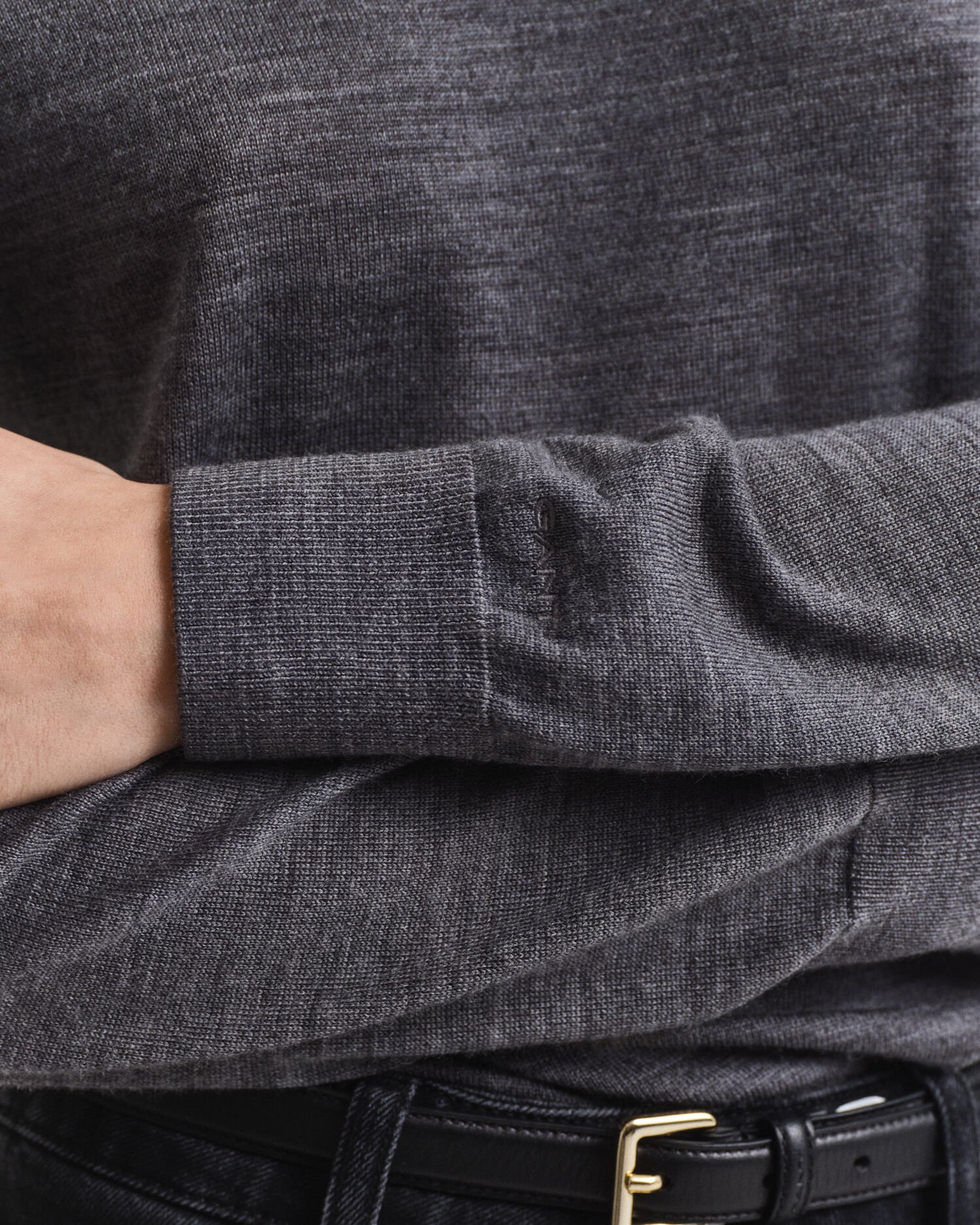 Maglia a collo alto in finissima lana merino