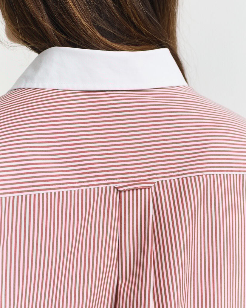 Camicia a righe con colletto a contrasto oversize