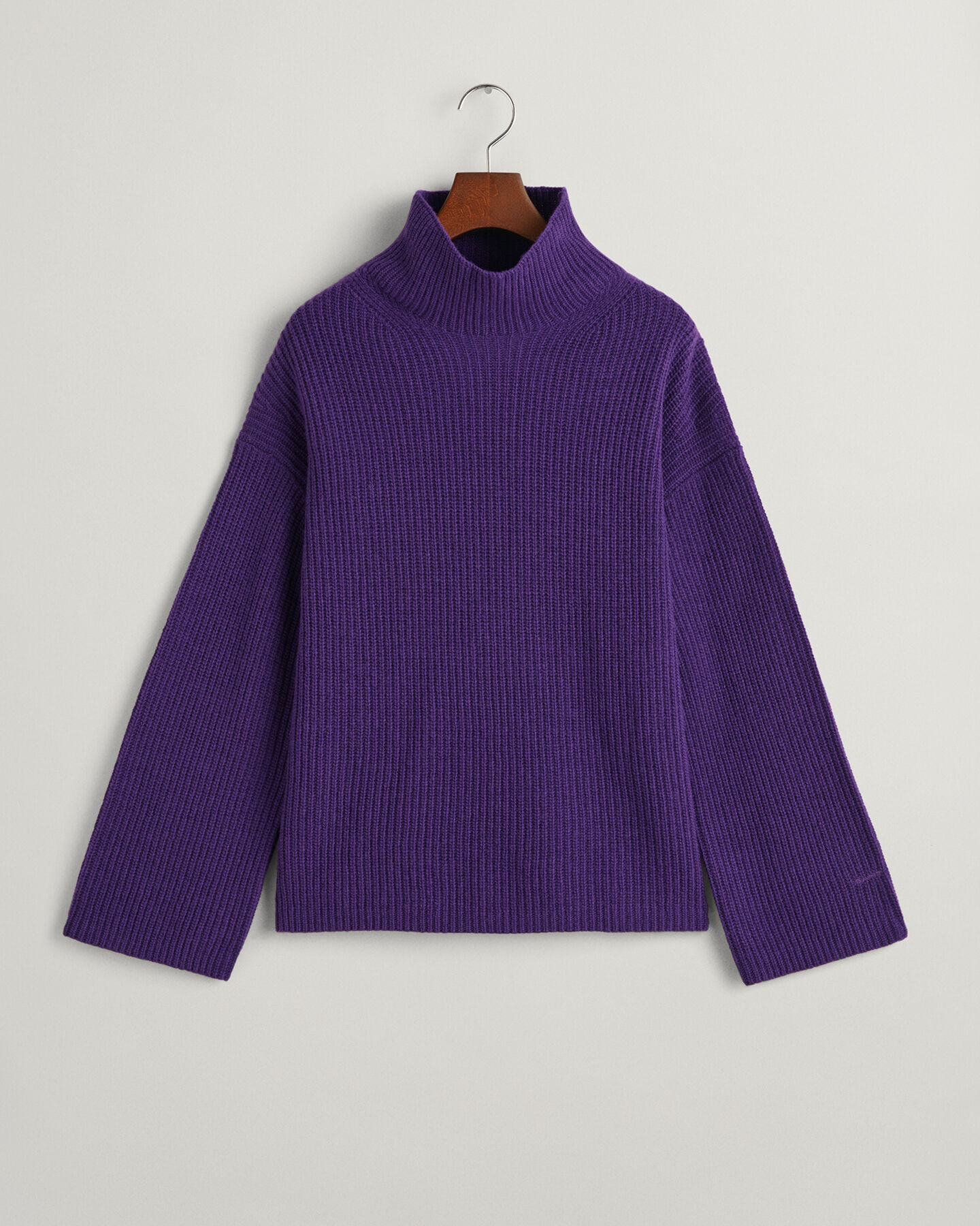 Maglia con colletto dritto in lana a coste