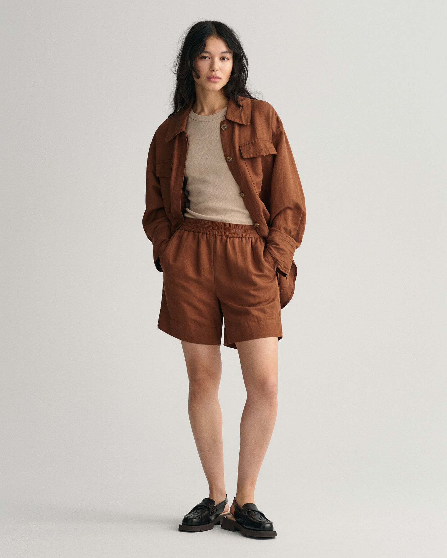 Pantaloncini pull-on in lino-viscosa