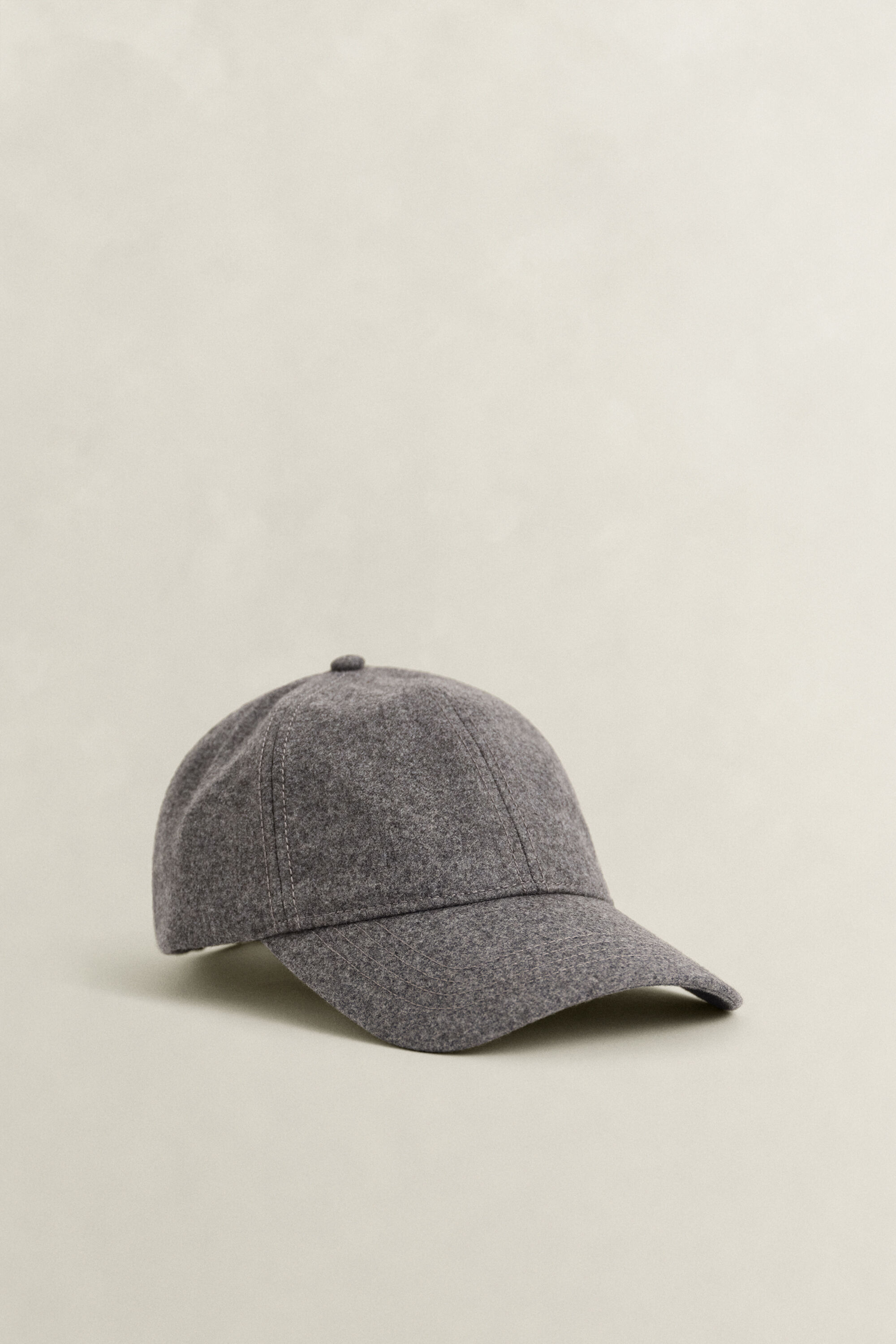 Cappellino in cashmere