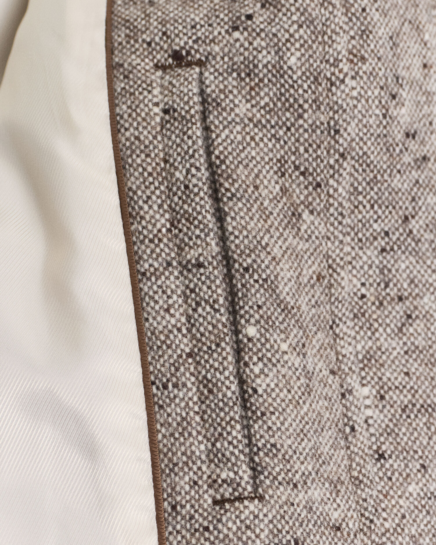 Giacca in lana con colletto a contrasto