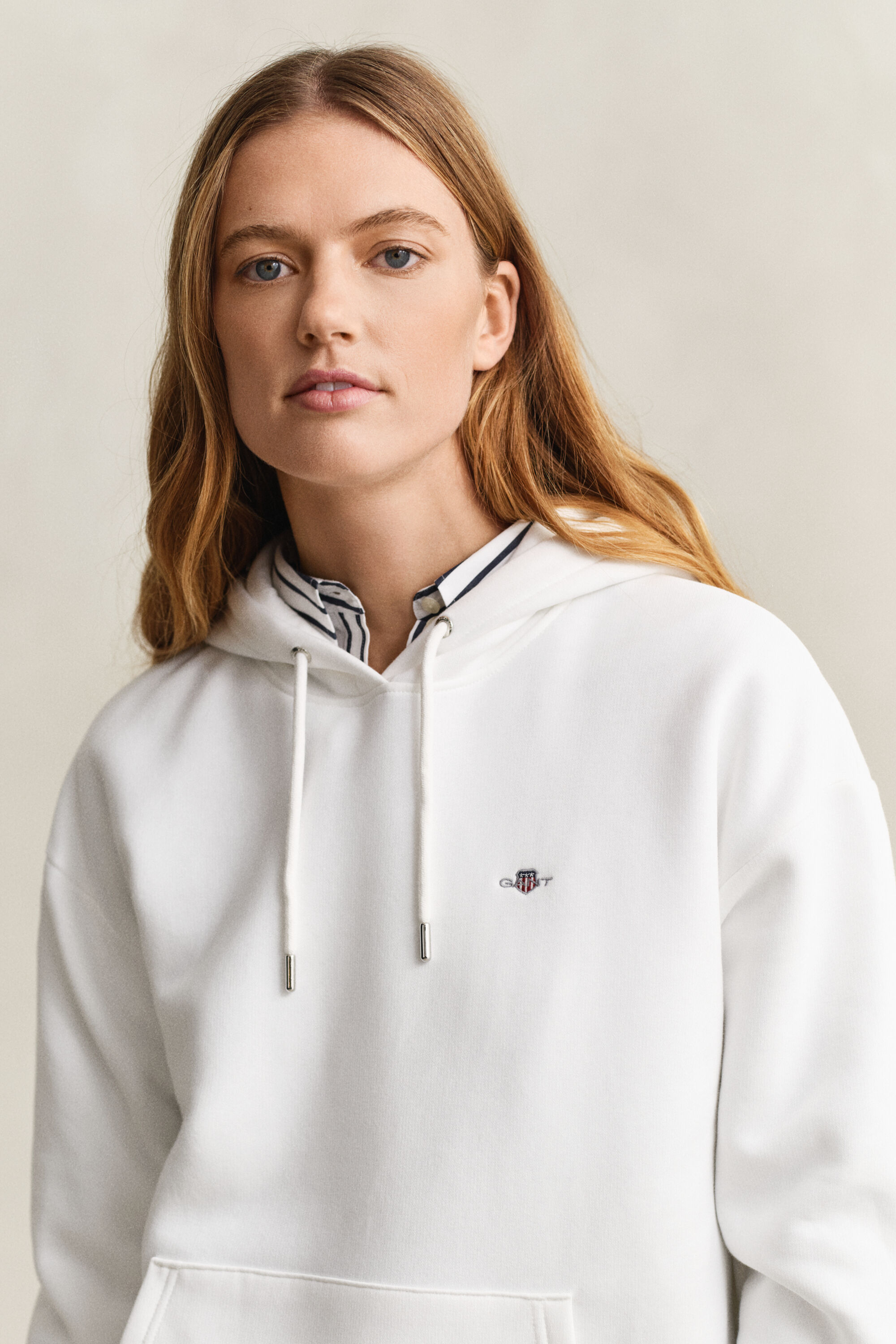 Felpa Shield con cappuccio