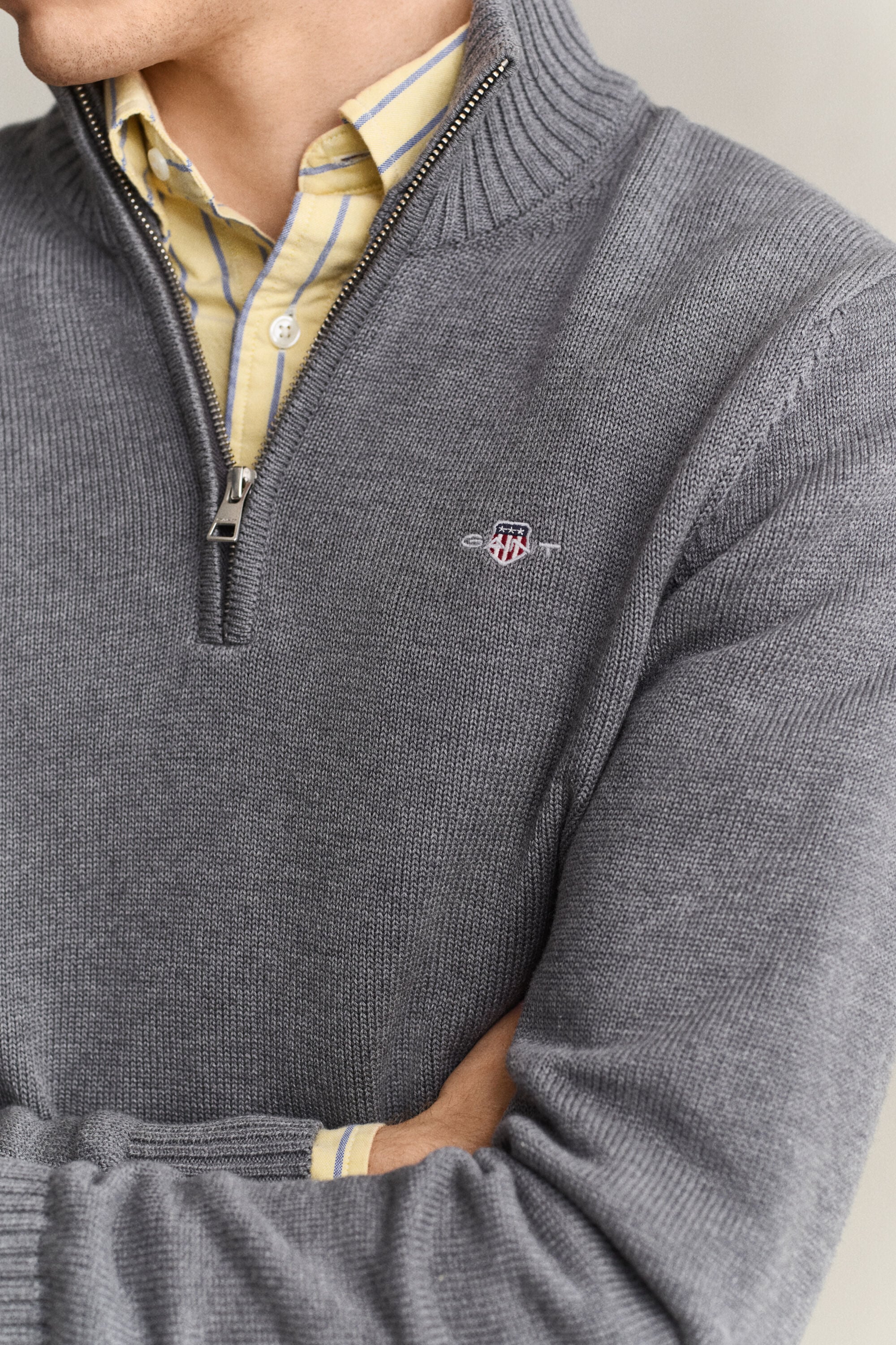 Maglia in cotone casual con zip corta