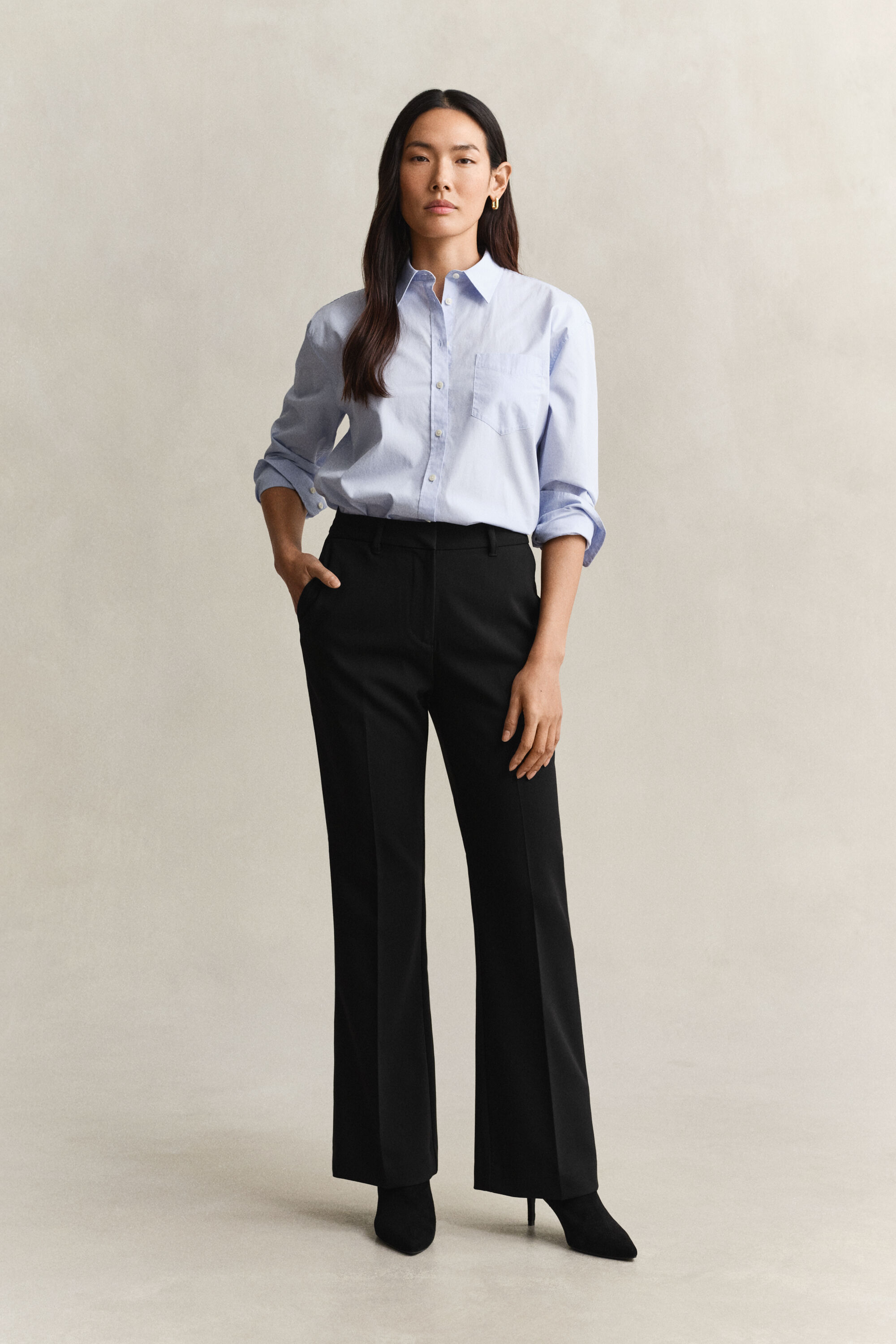 Pantaloni eleganti svasati slim fit