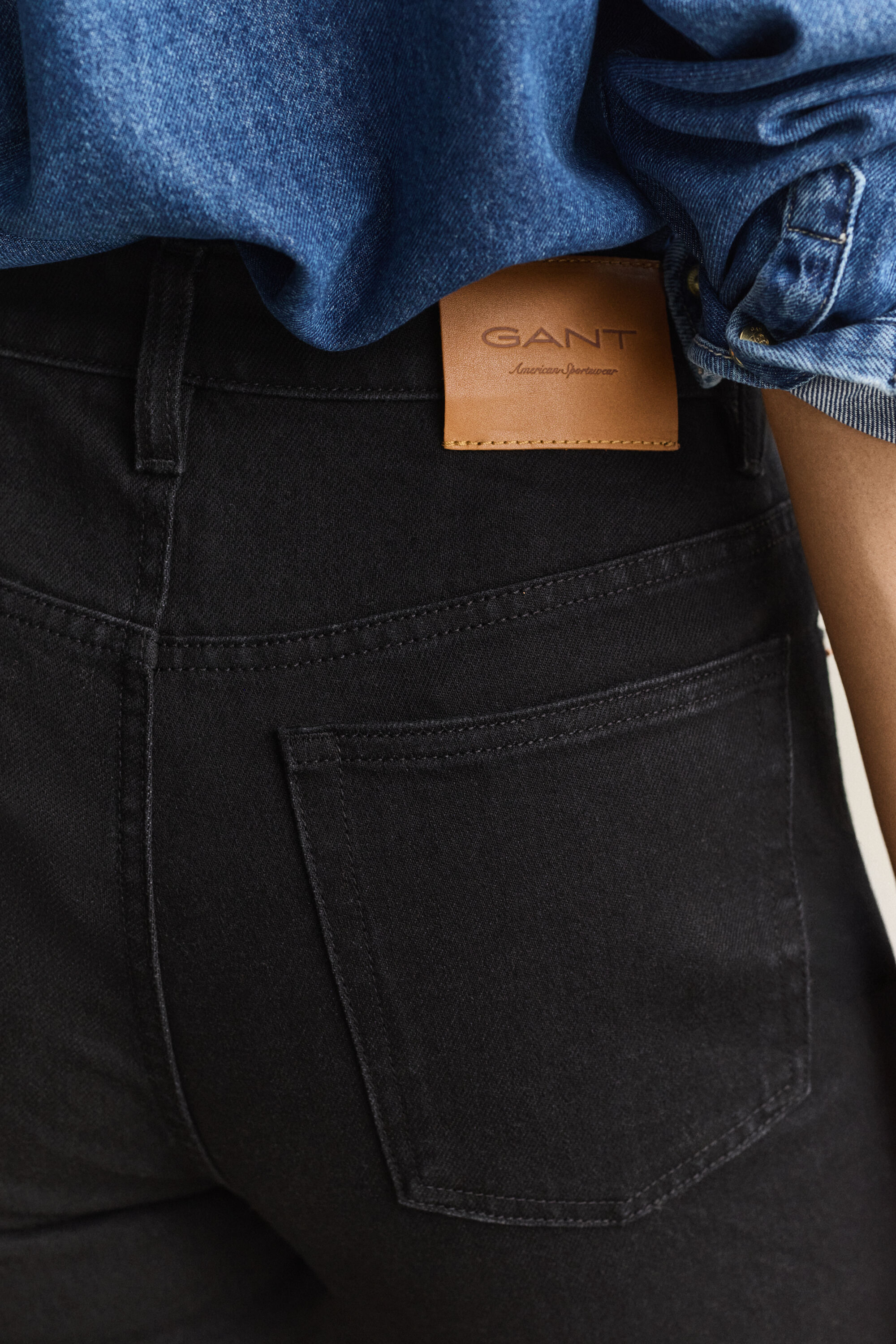 Jeans slim a vita alta