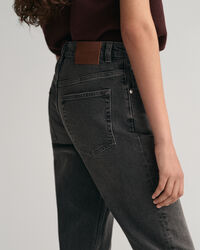 Jeans alla caviglia con gamba dritta