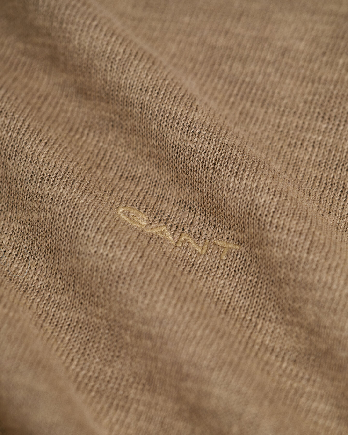 T-shirt in lino e cotone lavorata a maglia