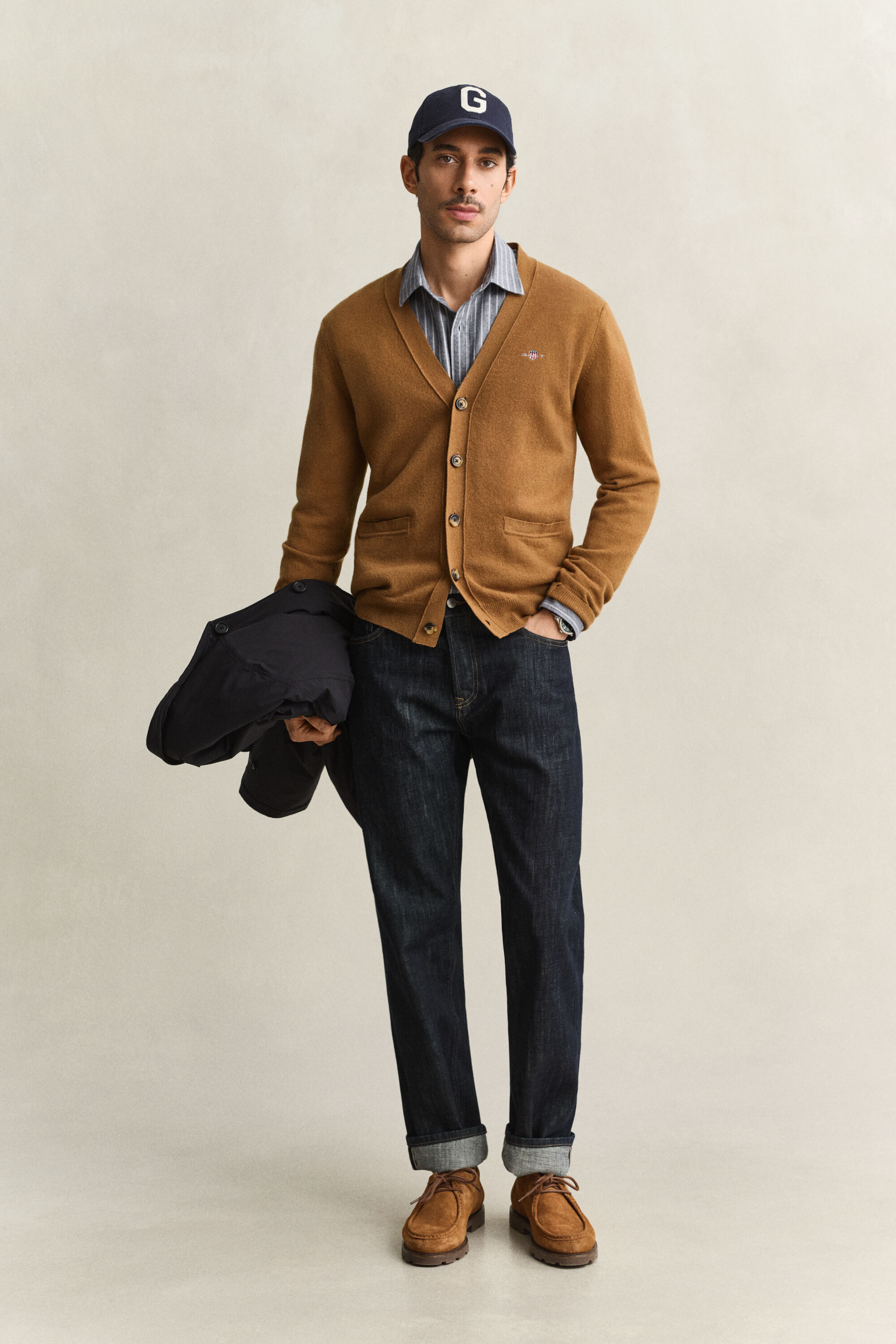Cardigan con scollo a V in lana d’agnello
