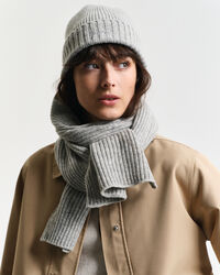  Set regalo berretto e sciarpa con scritta GANT