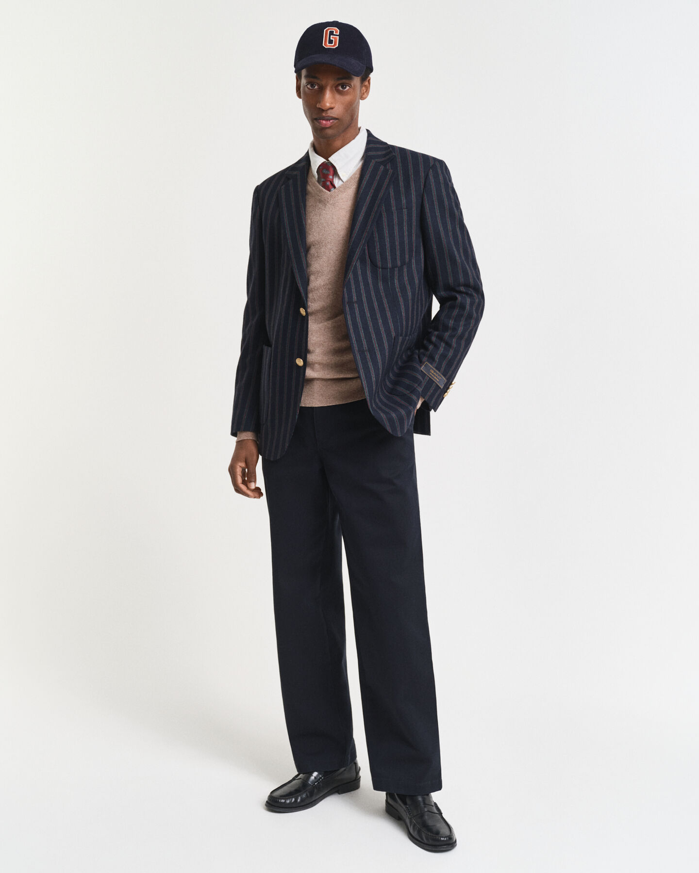 Maglia con scollo a V in finissima lana d’agnello